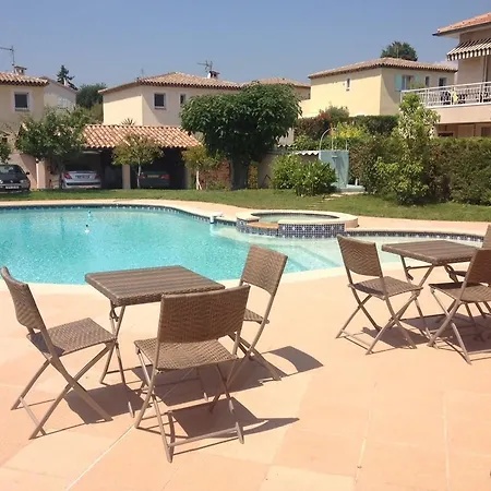 Cezanne Guest house