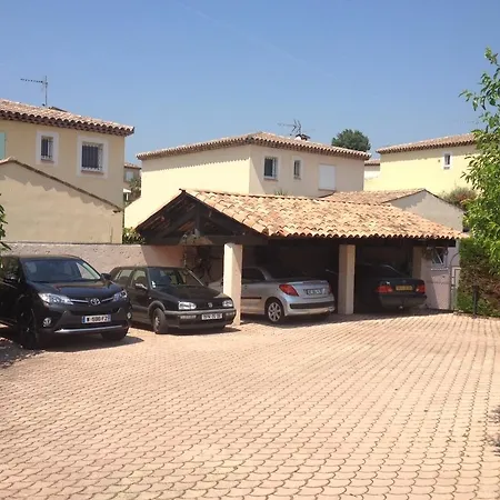 Guest house Cezanne 2*