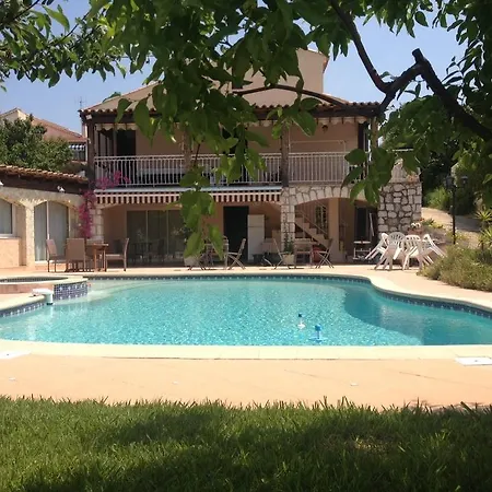 Cezanne 케인즈수르메르